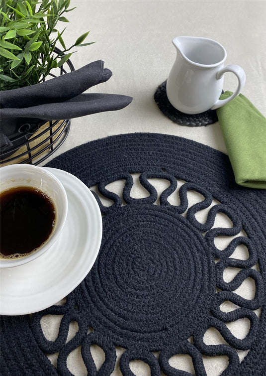 Nene Black Placemats